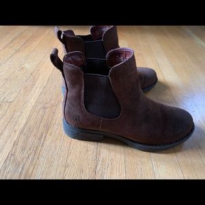 born cove chelsea boots